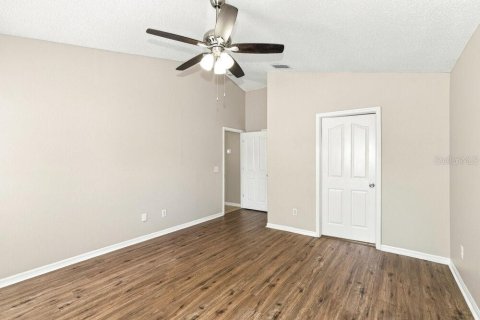 Villa ou maison à louer à Tampa, Floride: 3 chambres, 125.33 m2 № 2426887 - photo 11