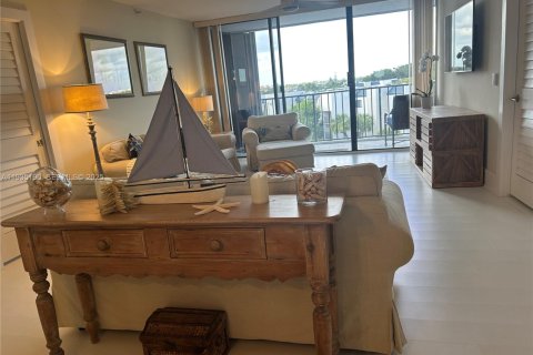 Condo in Jupiter, Florida, 2 bedrooms  № 1994791 - photo 5