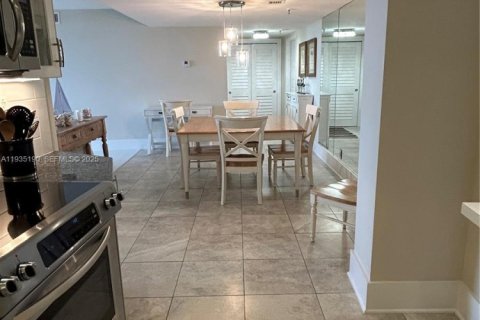 Condo in Jupiter, Florida, 2 bedrooms  № 1994791 - photo 17