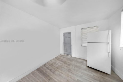 Immobilier commercial à vendre à Miami, Floride: 158.68 m2 № 2060115 - photo 8