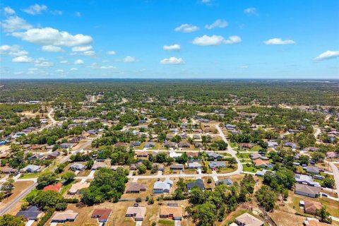 Casa en venta en Spring Hill, Florida, 4 dormitorios, 152.92 m2 № 1674006 - foto 15