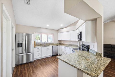 Casa en venta en Spring Hill, Florida, 4 dormitorios, 152.92 m2 № 1674006 - foto 2