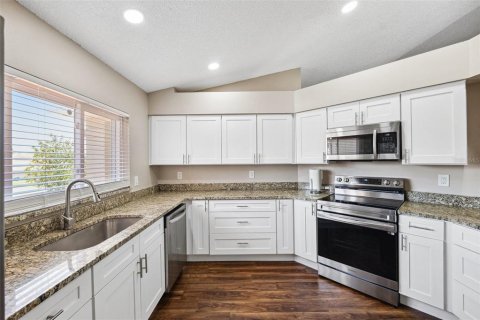 House in Spring Hill, Florida 4 bedrooms, 152.92 sq.m. № 1674006 - photo 22