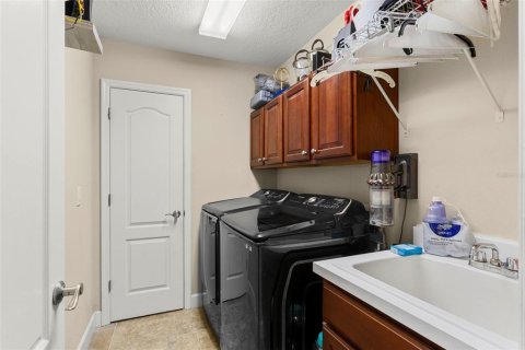 Villa ou maison à vendre à Mount Dora, Floride: 5 chambres, 352.94 m2 № 1760094 - photo 28