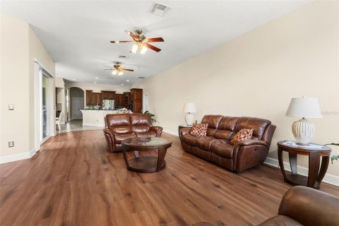 Villa ou maison à vendre à Mount Dora, Floride: 5 chambres, 352.94 m2 № 1760094 - photo 9