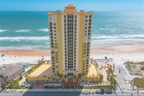 Condo à Daytona Beach, Floride, 3 chambres № 2124117