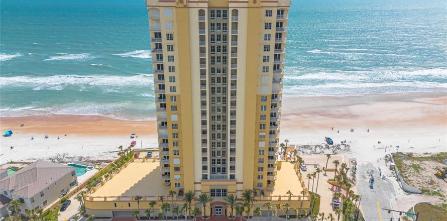 Condo à Daytona Beach, Floride, 3 chambres  № 2124117