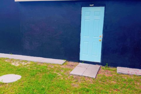 House in Lauderdale Lakes, Florida 1 bedroom, 159.61 sq.m. № 2083510