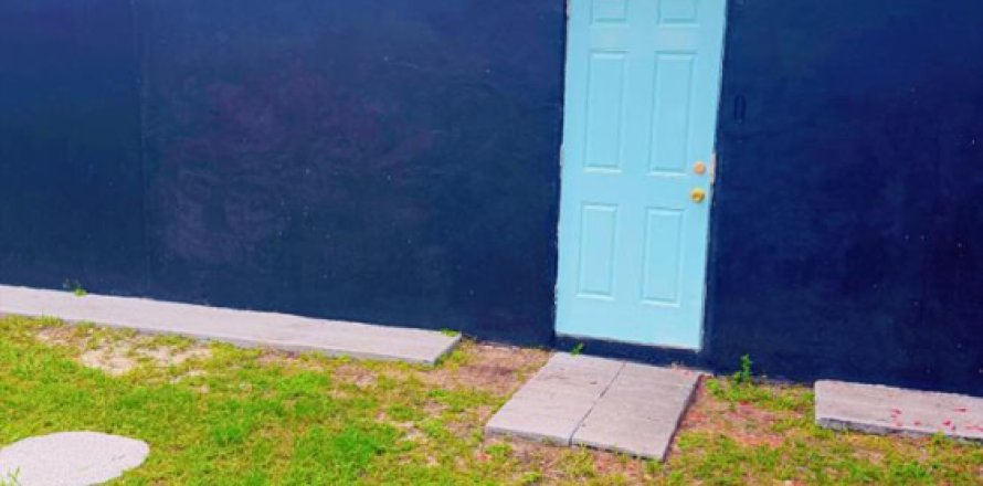 House in Lauderdale Lakes, Florida 1 bedroom, 159.61 sq.m. № 2083510