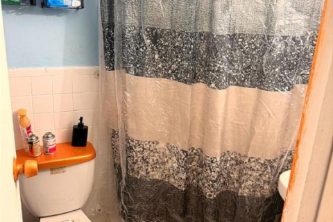 House in Lauderdale Lakes, Florida 1 bedroom, 159.61 sq.m. № 2083510 - photo 11