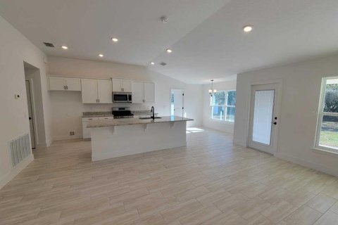 House in Ocala, Florida 4 bedrooms, 208.1 sq.m. № 2152366 - photo 8
