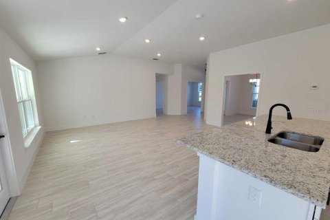 House in Ocala, Florida 4 bedrooms, 208.1 sq.m. № 2152366 - photo 13