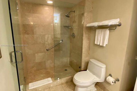 Condo in Fort Lauderdale, Florida, 2 bedrooms  № 1709796 - photo 7