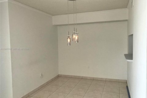 Купить кондоминиум в Майами, Флорида 2 спальни, 83.43м2, № 2049576 - фото 5