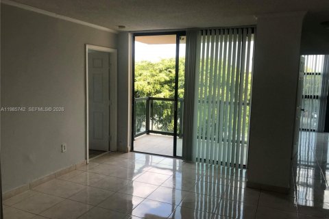 Купить кондоминиум в Майами, Флорида 2 спальни, 83.43м2, № 2049576 - фото 8