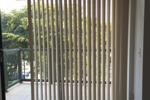 Купить кондоминиум в Майами, Флорида 2 спальни, 83.43м2, № 2049576 - фото 4