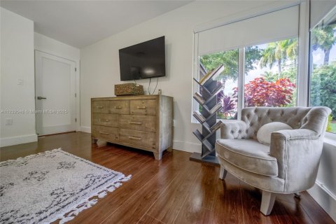 Casa en alquiler en Miami, Florida, 4 dormitorios, 214.88 m2 № 2060031 - foto 30