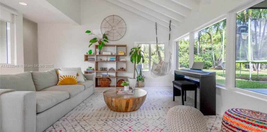 Casa en Miami, Florida 4 dormitorios, 214.88 m2 № 2060031