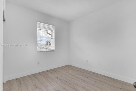 Townhouse in Miami, Florida 3 bedrooms, 165.09 sq.m. № 2040851 - photo 18