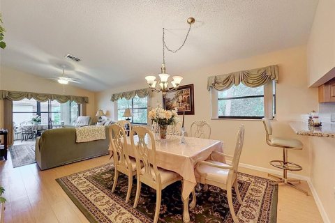 Condo in Clearwater, Florida, 2 bedrooms  № 2158009 - photo 16