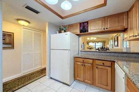 Condo in Clearwater, Florida, 2 bedrooms  № 2158009 - photo 15