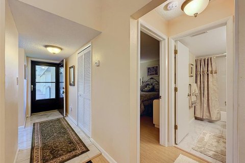 Condo in Clearwater, Florida, 2 bedrooms  № 2158009 - photo 9