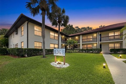 Condo in Clearwater, Florida, 2 bedrooms  № 2158009