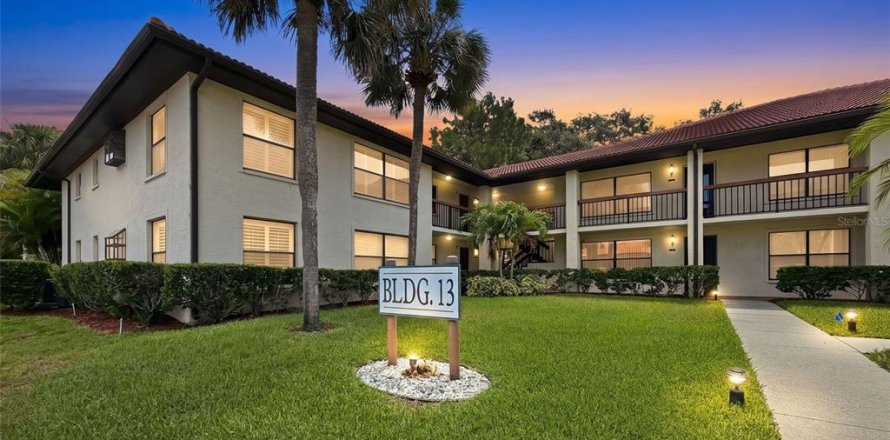 Condo in Clearwater, Florida, 2 bedrooms  № 2158009