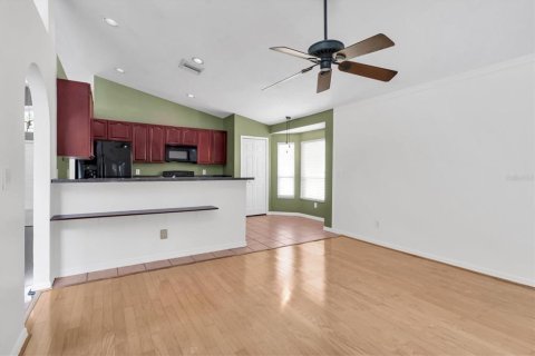 House in Zephyrhills, Florida 3 bedrooms, 163.42 sq.m. № 1343644 - photo 18