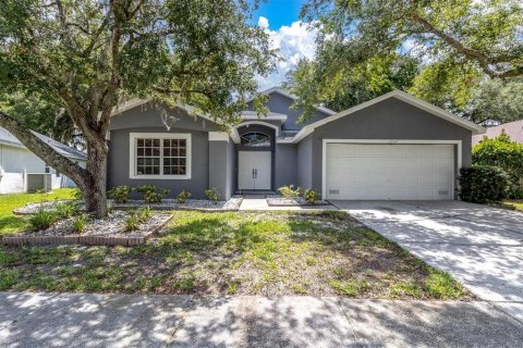 House in Zephyrhills, Florida 3 bedrooms, 163.42 sq.m. № 1343644 - photo 1