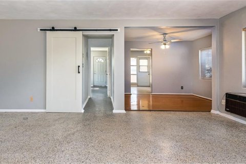 House in Orlando, Florida 3 bedrooms, 141.68 sq.m. № 1883068 - photo 10