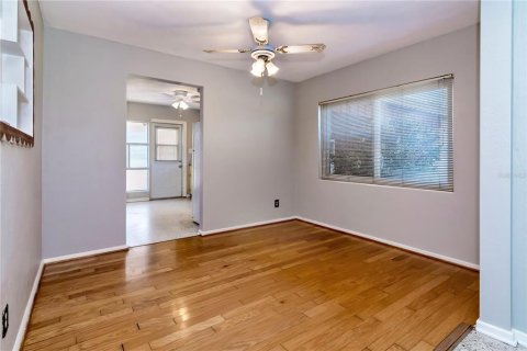 House in Orlando, Florida 3 bedrooms, 141.68 sq.m. № 1883068 - photo 11