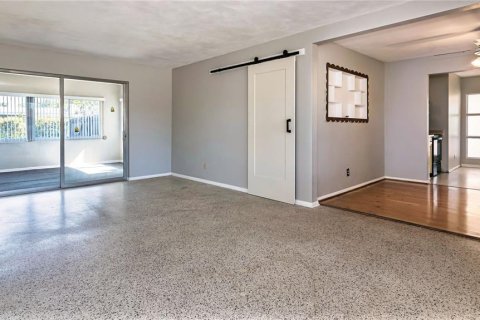 House in Orlando, Florida 3 bedrooms, 141.68 sq.m. № 1883068 - photo 9