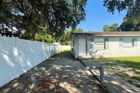 Apartamento en alquiler en Wildwood, Florida, 3 dormitorios, 142.7 m2 № 2150531 - foto 2