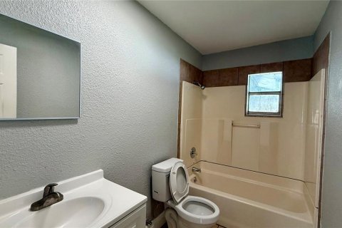 Apartamento en alquiler en Wildwood, Florida, 3 dormitorios, 142.7 m2 № 2150531 - foto 8