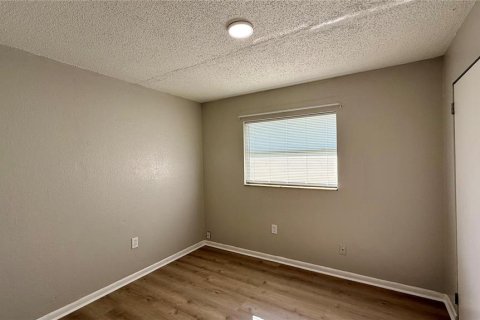 Apartamento en alquiler en Wildwood, Florida, 3 dormitorios, 142.7 m2 № 2150531 - foto 10
