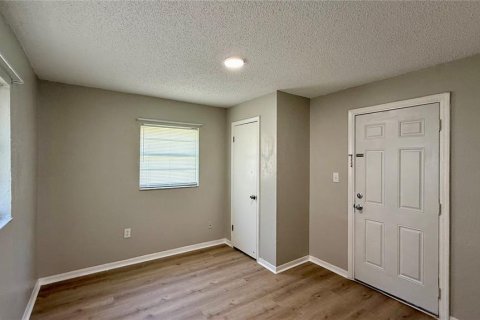 Apartamento en alquiler en Wildwood, Florida, 3 dormitorios, 142.7 m2 № 2150531 - foto 6