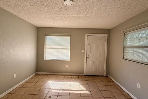 Apartamento en alquiler en Wildwood, Florida, 3 dormitorios, 142.7 m2 № 2150531 - foto 5