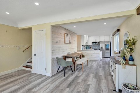 Condo in Fort Lauderdale, Florida, 2 bedrooms  № 1974533 - photo 4