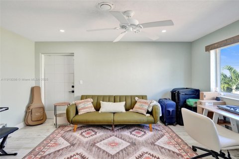 Condo in Fort Lauderdale, Florida, 2 bedrooms  № 1974533 - photo 23