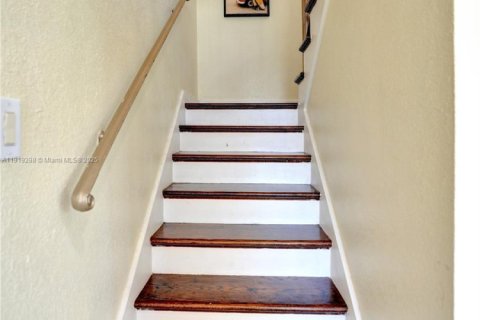 Condo in Fort Lauderdale, Florida, 2 bedrooms  № 1974533 - photo 12