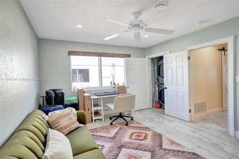 Condo in Fort Lauderdale, Florida, 2 bedrooms  № 1974533 - photo 24