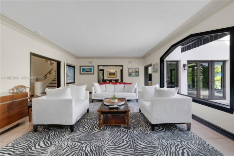 Casa en venta en Miami Beach, Florida, 5 dormitorios, 370.22 m2 № 2025156 - foto 7