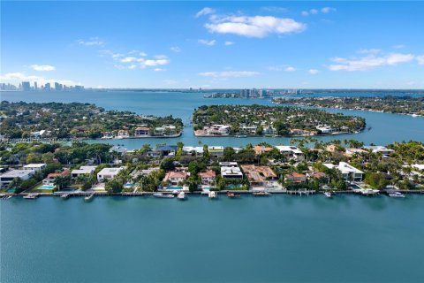Casa en venta en Miami Beach, Florida, 5 dormitorios, 370.22 m2 № 2025156 - foto 29