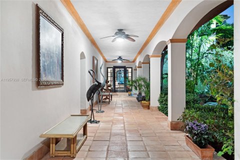Casa en venta en Miami Beach, Florida, 5 dormitorios, 370.22 m2 № 2025156 - foto 6