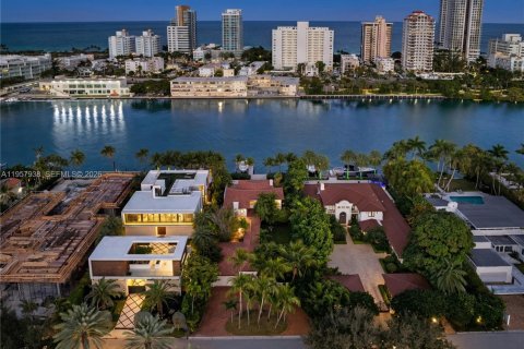 Casa en venta en Miami Beach, Florida, 5 dormitorios, 370.22 m2 № 2025156 - foto 26