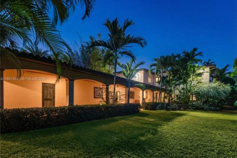Casa en venta en Miami Beach, Florida, 5 dormitorios, 370.22 m2 № 2025156 - foto 24