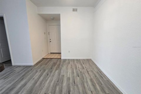 Condo in Tampa, Florida, 2 bedrooms  № 2215082 - photo 10