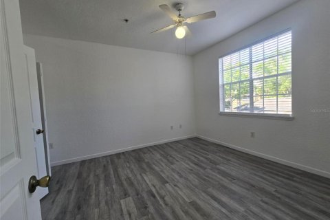 Condo in Tampa, Florida, 2 bedrooms  № 2215082 - photo 7
