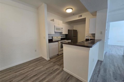Condo in Tampa, Florida, 2 bedrooms  № 2215082 - photo 3